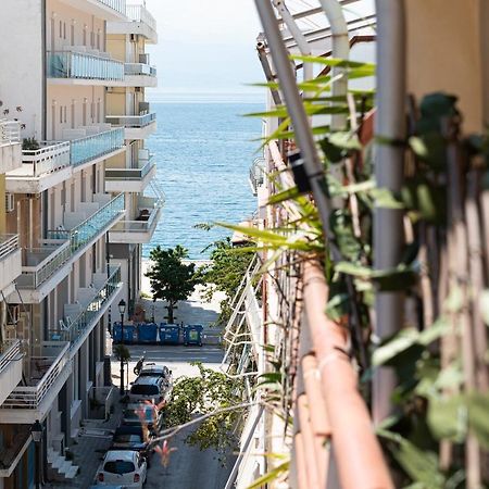 Loutraki Apartment Greek Open House Екстер'єр фото